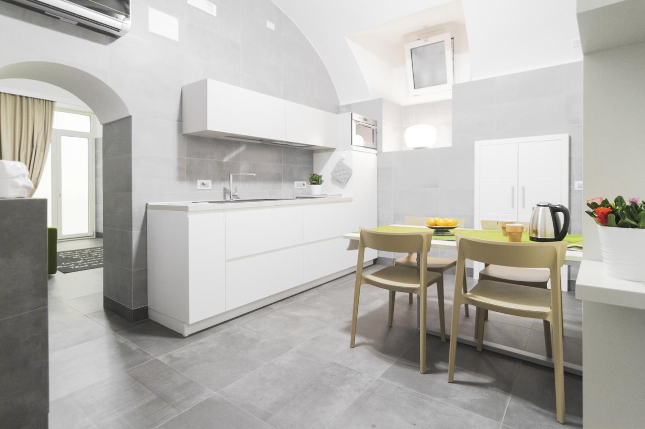 Apartamento Relais Nevel Ai Decumani Nápoles Exterior foto