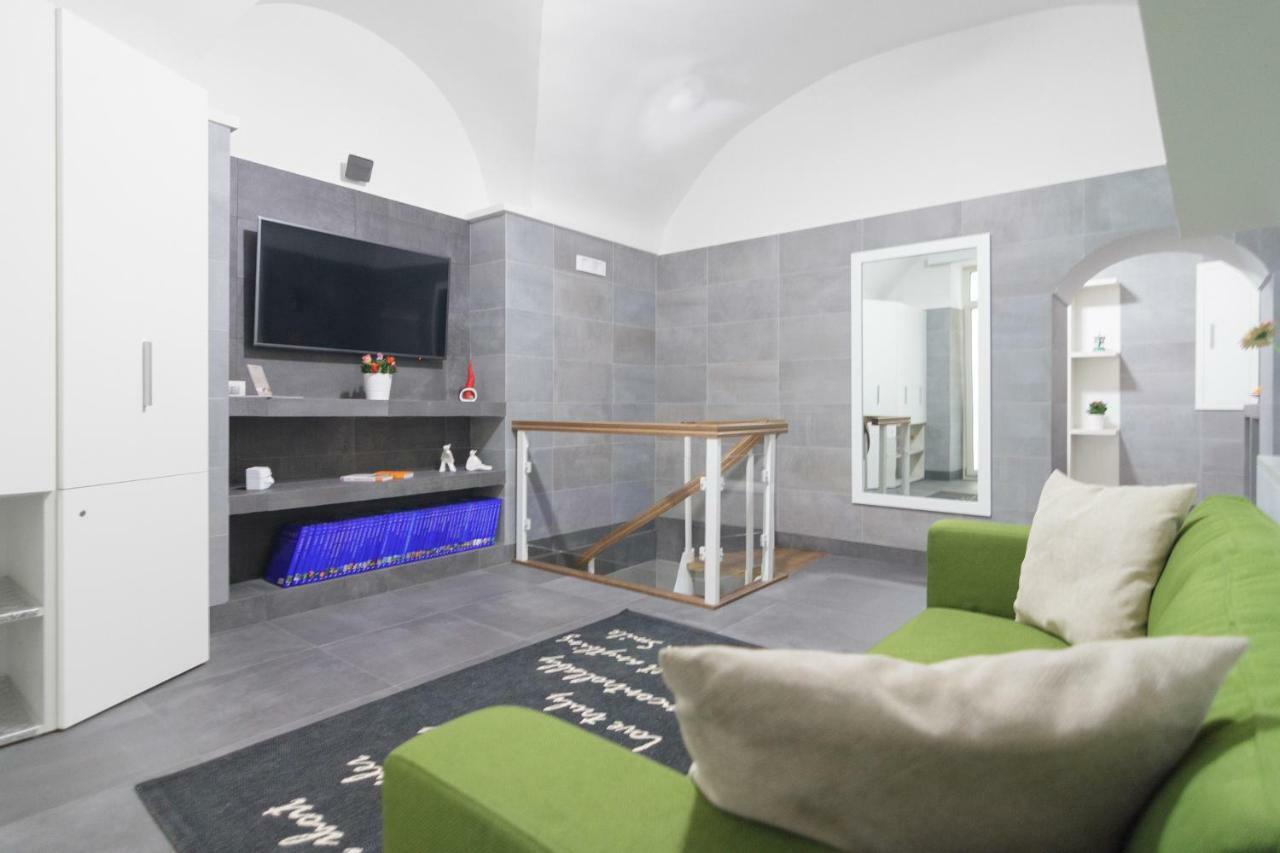 Apartamento Relais Nevel Ai Decumani Nápoles Exterior foto